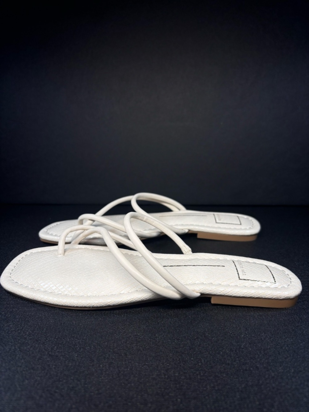 Dolce Vita White Strappy Square Toe Flat Sandals Size 9.5 Minimalist Resort Chic - Picture 7 of 14